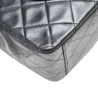 シャネル ココマーク マトラッセ30 シングルフラップ チェーンショルダーバッグ ブラック ゴールド金具 ラムスキン レディース CHANEL 【中古】