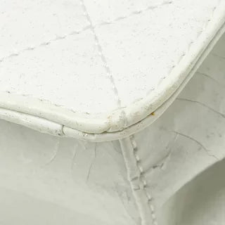 シャネル マトラッセ 長方形 ココマーク チェーン ショルダーバッグ ホワイト エナメル レディース CHANEL 【中古】