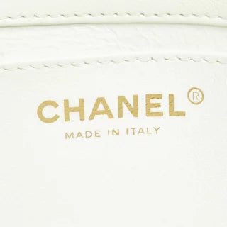 シャネル マトラッセ 長方形 ココマーク チェーン ショルダーバッグ ホワイト エナメル レディース CHANEL 【中古】