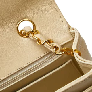 シャネル ココマーク マトラッセ チェーン ショルダーバッグ オフホワイト ラムスキン レディース CHANEL 【中古】