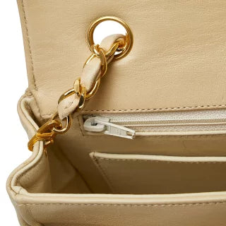 シャネル ココマーク マトラッセ チェーン ショルダーバッグ オフホワイト ラムスキン レディース CHANEL 【中古】