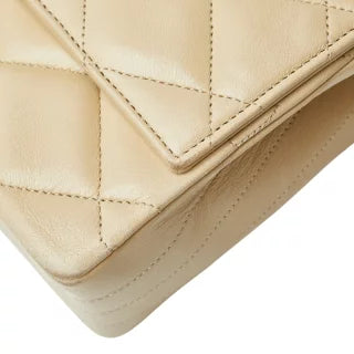 シャネル ココマーク マトラッセ チェーン ショルダーバッグ オフホワイト ラムスキン レディース CHANEL 【中古】