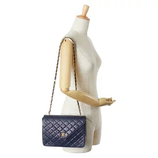シャネル ココマーク マトラッセ チェーン ショルダーバッグ ネイビー ラムスキン レディース CHANEL 【中古】