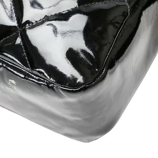 シャネル マトラッセ 斜め掛け ショルダーバッグ ブラック パテントレザー レディース CHANEL 【中古】
