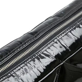 シャネル マトラッセ 斜め掛け ショルダーバッグ ブラック パテントレザー レディース CHANEL 【中古】