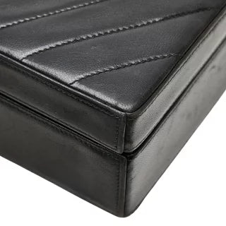 シャネル シェブロン Vステッチ ショルダーバッグ ブラック ラムスキン レディース CHANEL 【中古】