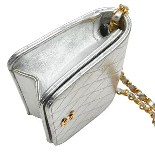 シャネル マトラッセ ココマーク チェーン ショルダーバッグ シルバー レザー レディース CHANEL 【中古】