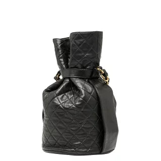 シャネル ココマーク マトラッセ 巾着型 チェーン ショルダーバッグ ブラック ラムスキン レディース CHANEL 【中古】