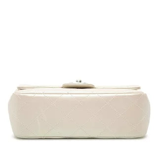 シャネル チェーン ショルダーバッグ パール ホワイト ゴールド ラムスキン レディース CHANEL 【中古】