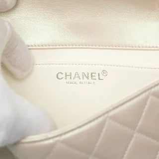 シャネル チェーン ショルダーバッグ パール ホワイト ゴールド ラムスキン レディース CHANEL 【中古】