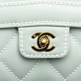 シャネル ココマーク ワイルドステッチ ハンドバッグ ライトブルー ラムスキン レディース CHANEL 【中古】