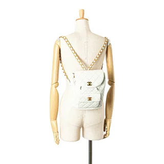 シャネル マトラッセ ココマーク チェーン リュック バックパック ホワイト ラムスキン レディース CHANEL 【中古】