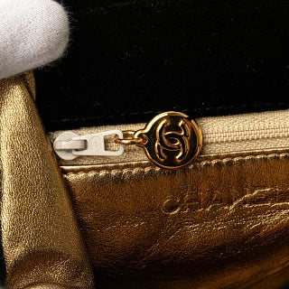 シャネル マトラッセ ココマーク ミニハンドバッグ ブラック ベロア レディース CHANEL 【中古】