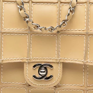 シャネル ワイルドステッチ ココマーク チョコバー チェーン ショルダーバッグ ベージュ レザー レディース CHANEL 【中古】