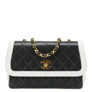 シャネル ココマーク マトラッセ チェーン ショルダーバッグ ブラック ホワイト ラムスキン レディース CHANEL 【中古】