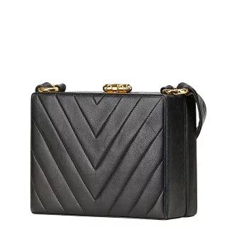 シャネル シェブロン Vステッチ ショルダーバッグ ブラック ラムスキン レディース CHANEL 【中古】