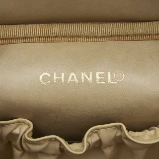 シャネル ココマーク バニティバッグ ハンドバッグ ホワイト キャビアスキン レディース CHANEL 【中古】