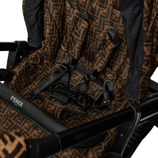 フェンディ × Inglesina イングリッシーナ FFロゴ ファブリック ベビーカー ブラウン ブラック レディース FENDI 【中古】