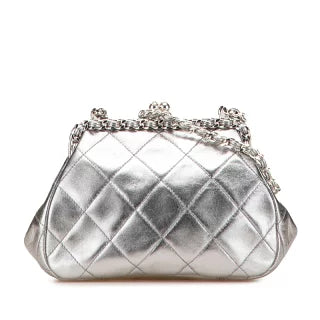 シャネル マトラッセ ココマーク がま口 チェーン ショルダーバッグ シルバー ラムスキン レディース CHANEL 【中古】
